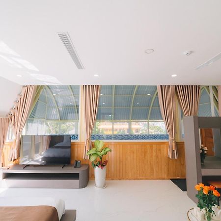 Quy Tai Premium Hotel Dalat Exterior foto