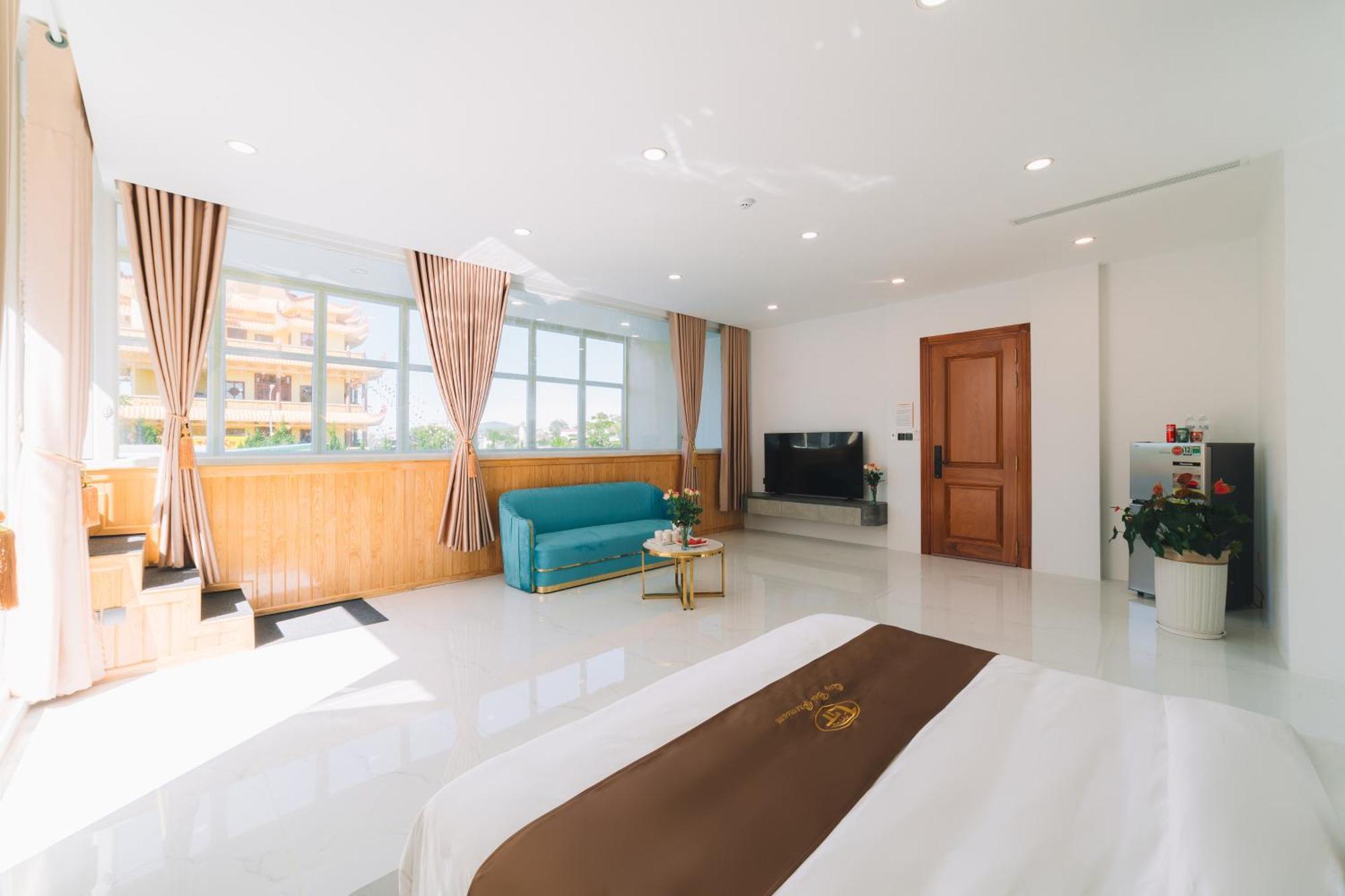 Quy Tai Premium Hotel Dalat Exterior foto