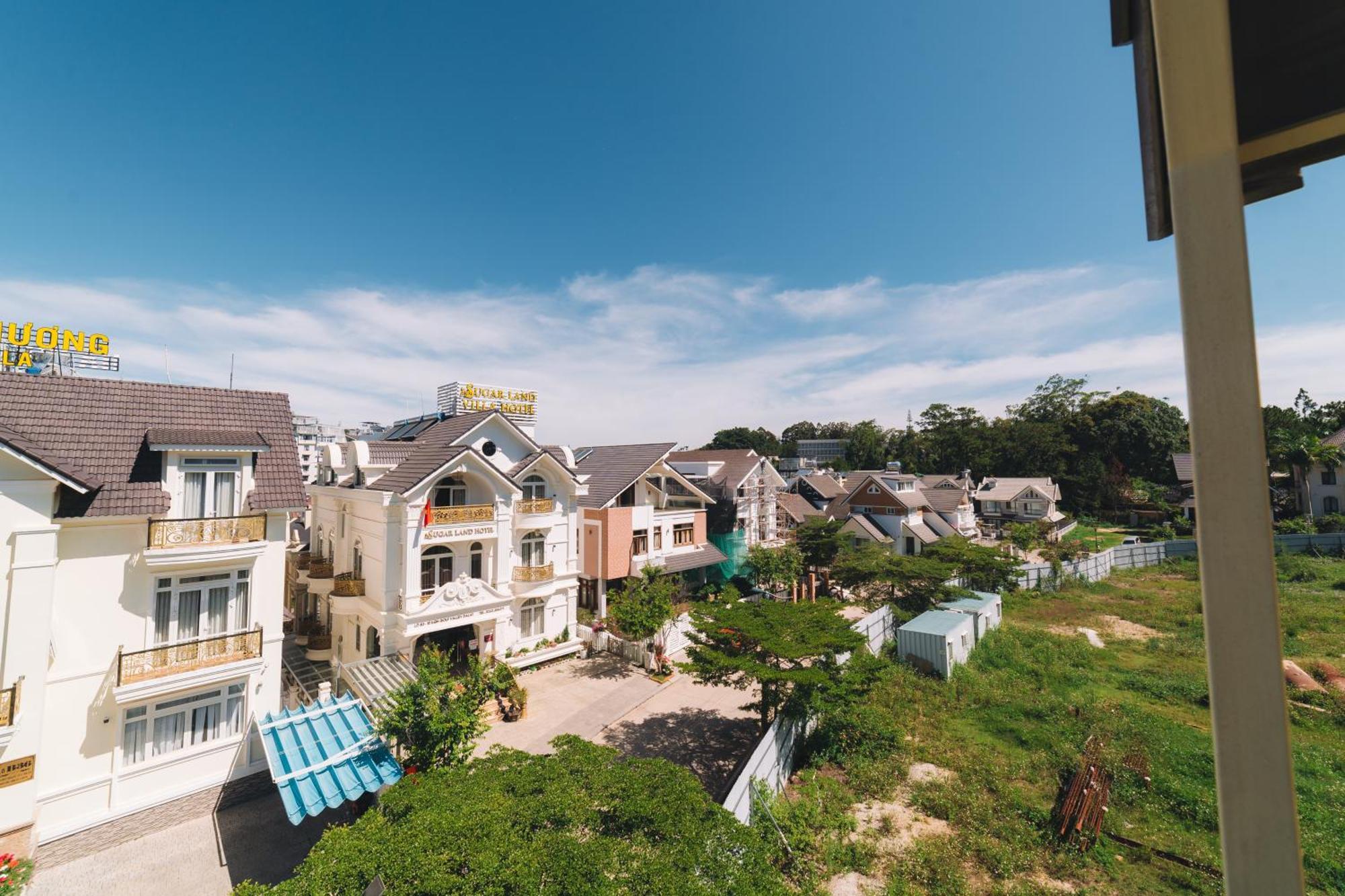 Quy Tai Premium Hotel Dalat Exterior foto