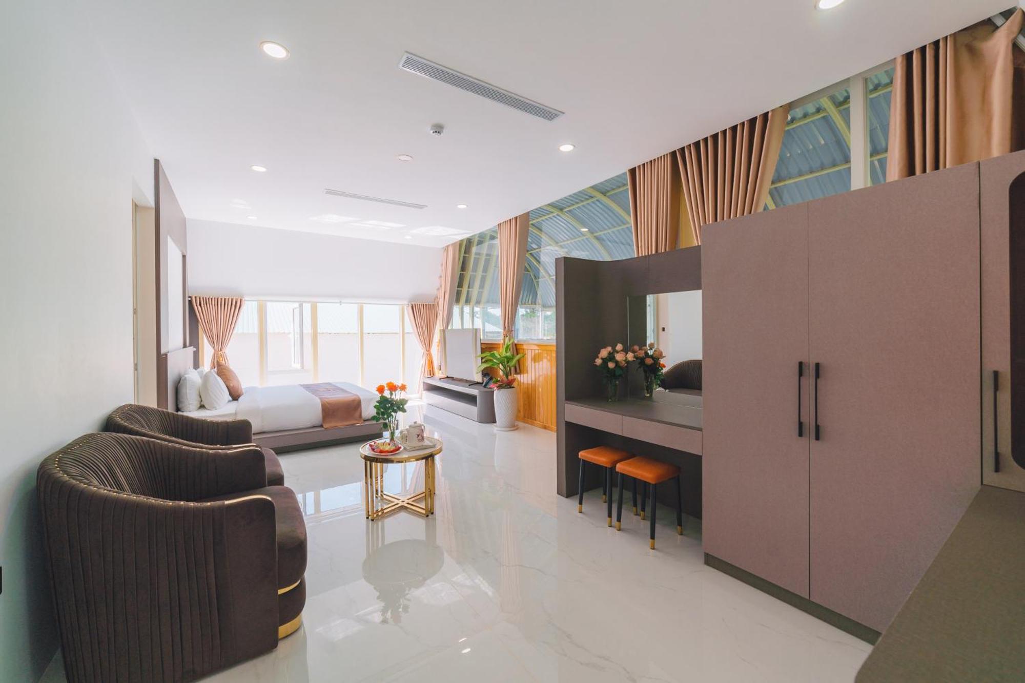 Quy Tai Premium Hotel Dalat Exterior foto