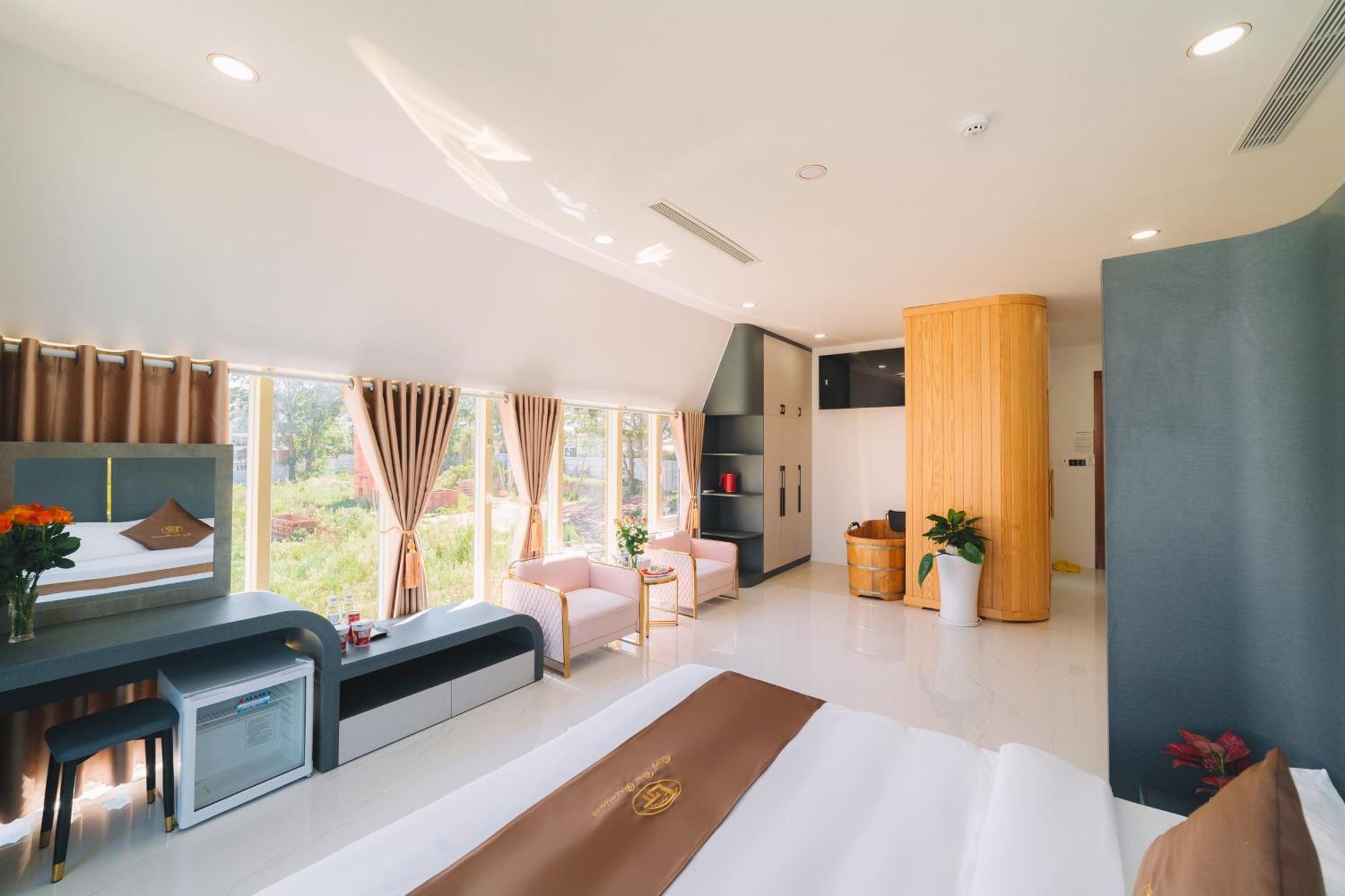 Quy Tai Premium Hotel Dalat Exterior foto