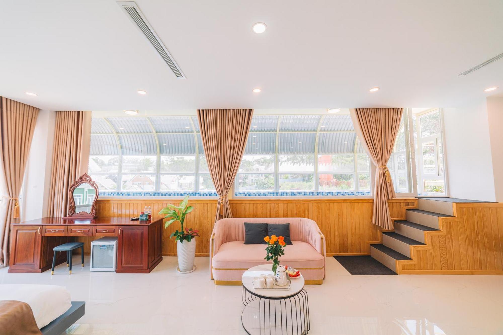 Quy Tai Premium Hotel Dalat Exterior foto
