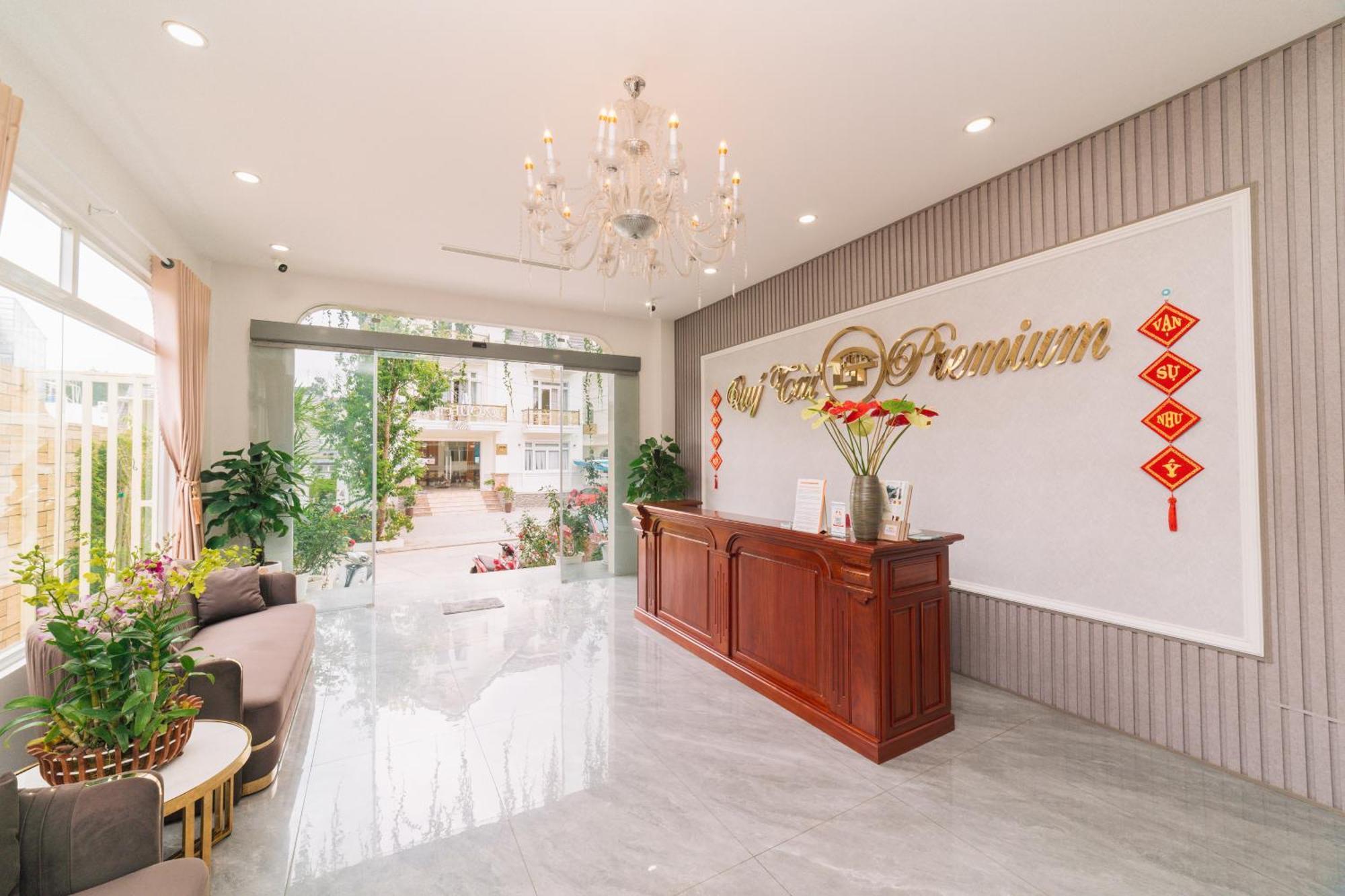 Quy Tai Premium Hotel Dalat Exterior foto